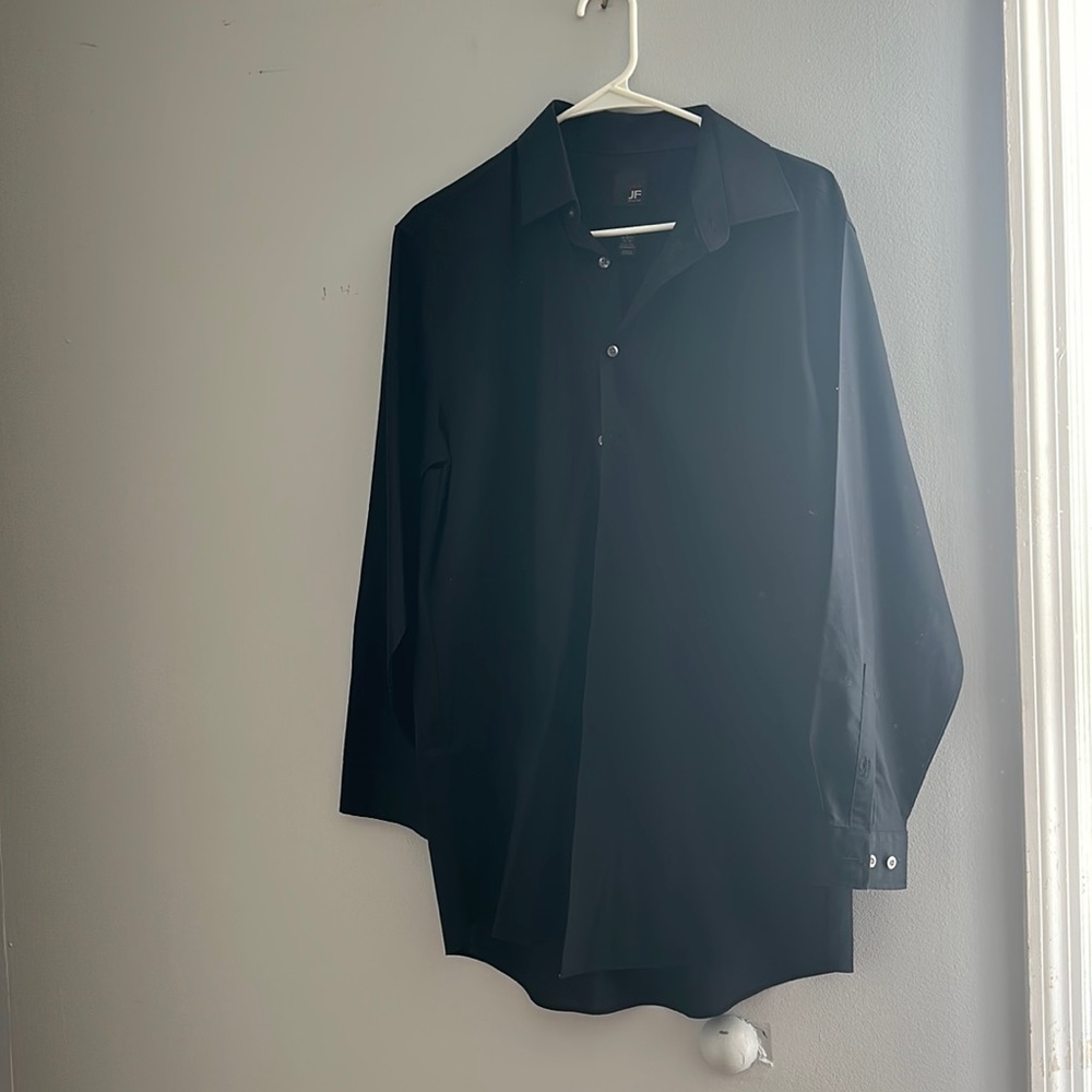 JF J. Ferrar black men’s button up shirt. Size Large